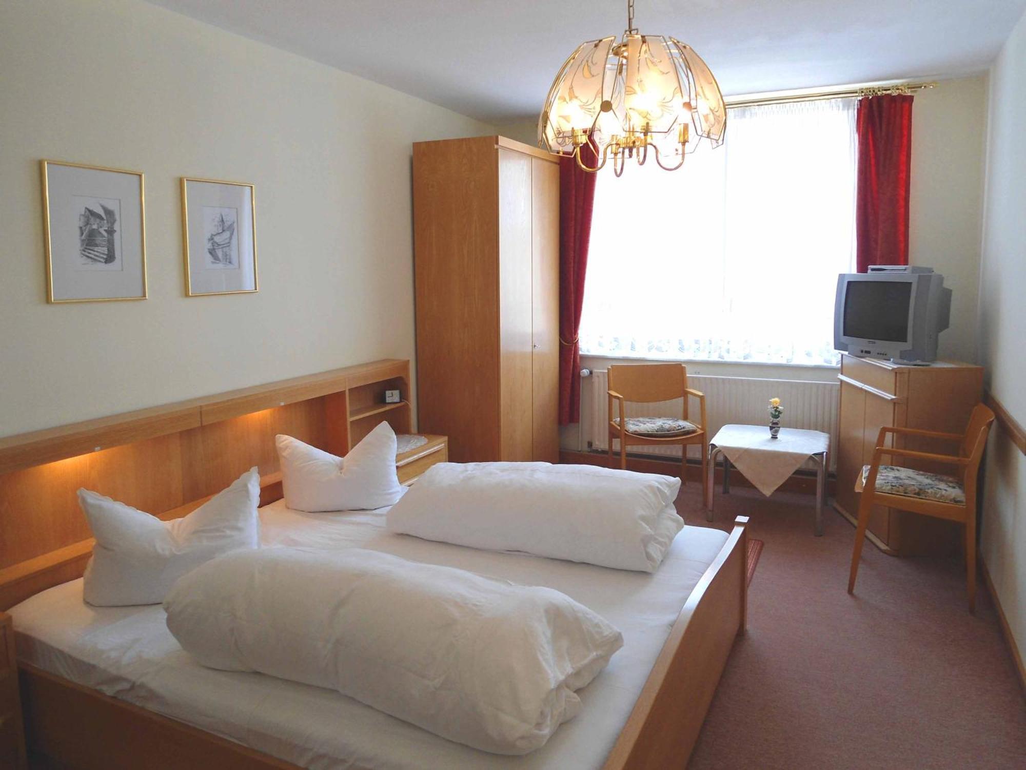 Hotel Krone Goessweinstein Extérieur photo