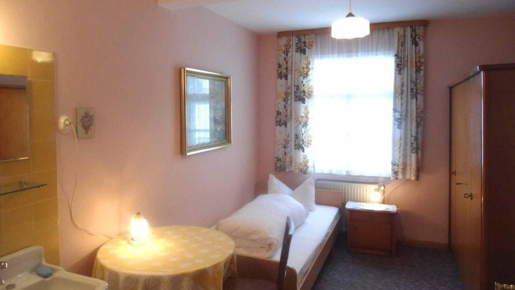 Hotel Krone Goessweinstein Chambre photo