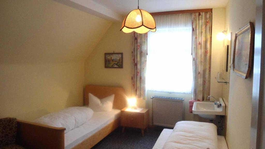 Hotel Krone Goessweinstein Chambre photo