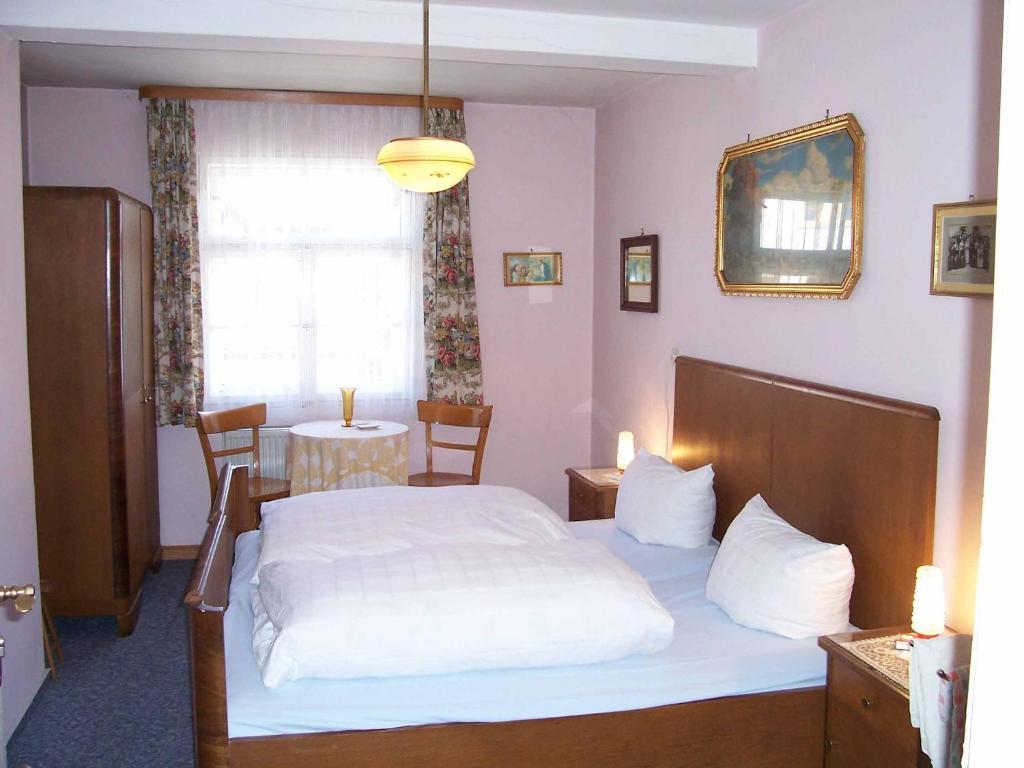 Hotel Krone Goessweinstein Chambre photo