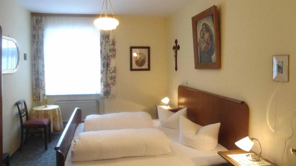 Hotel Krone Goessweinstein Chambre photo