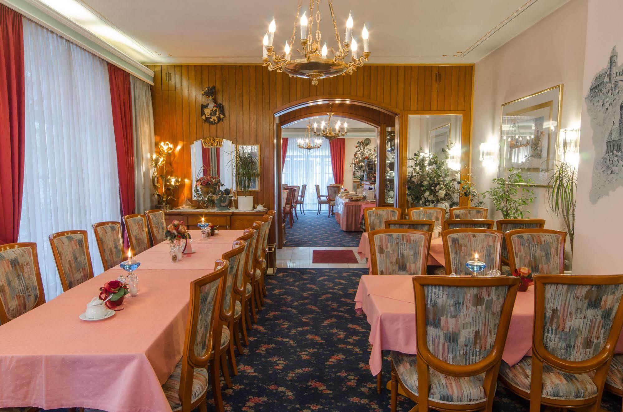 Hotel Krone Goessweinstein Extérieur photo